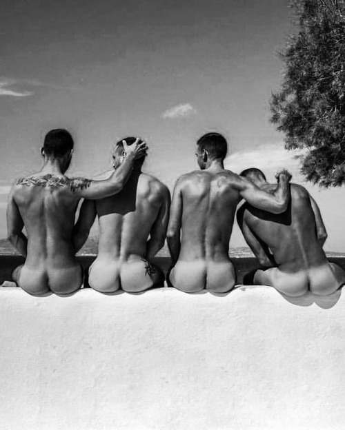 hoscos: The shine of summer @vinc_phoenix @gerfault @nico_gaetan … by @alexsphotographe