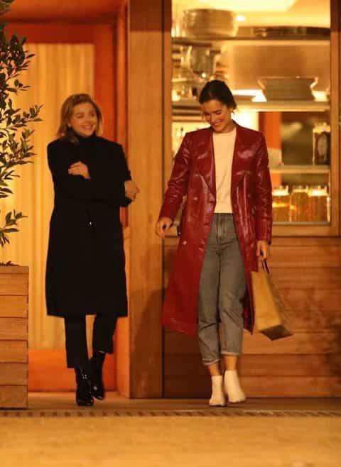 just-chilln:  Learning that Chloë grace moretz is dating a girl was the highlight