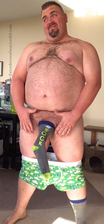 lovchbs:  theunderwearbear:  Alright boys, here’s your #cockinasock!  Now please, donate!  That’s the point, after all - even if you don’t want to donate specifically for testicular cancer.   The Canadian Cancer Society makes it super easy