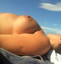 piercednipples:   A summery submission by B. -&gt; More submissions by B here