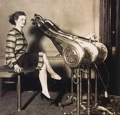 timeofbeauty:  Hairdryer, 1920s. 