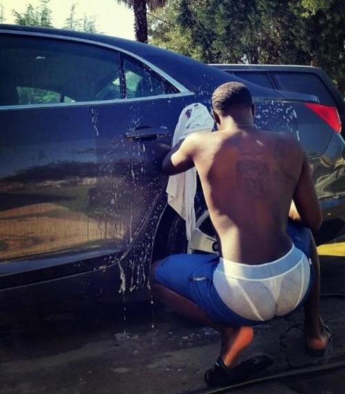 shugabaker: Trade know what he be doing when he washin my ride. He keep on and imma slide my tongue 