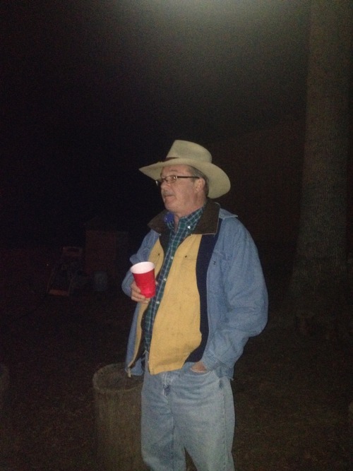 burtsmithers:Yep, that’s me.  red solo cup, I fill you up.