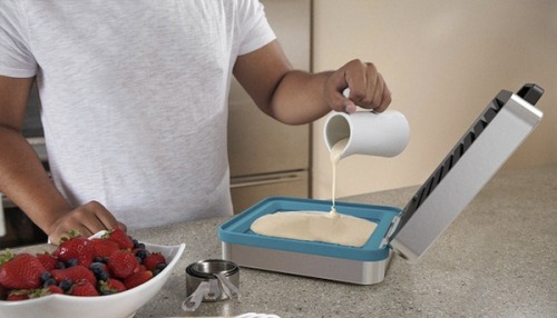 digitalramen: Chunder’s Pixel Waffle Iron lets you easily customize your breakfast.