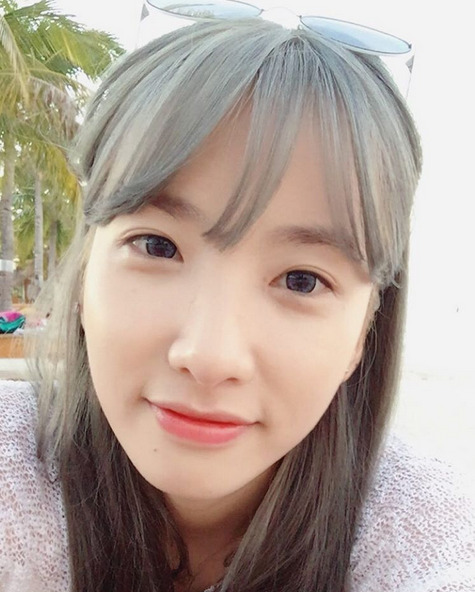 JiSook (Rainbow) - Selca
