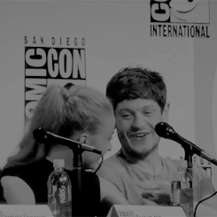 Sophie Turner And Iwan Rheon Being Adorable At The Game Of Thrones SDCC 2016 Panel