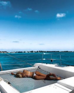 Boaties, Beauties, Beautés en Bateau