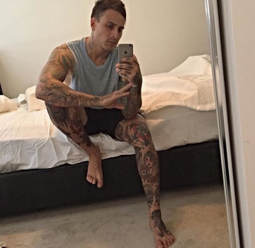 bondsboner:  completemalenudityisback:  Kyle   😍😍