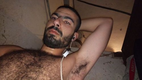 theguysinmiddleeast:Syrian guy on fire