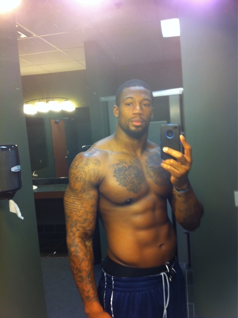 ray-coleton:  Ray Edwards …dude is damn fine!