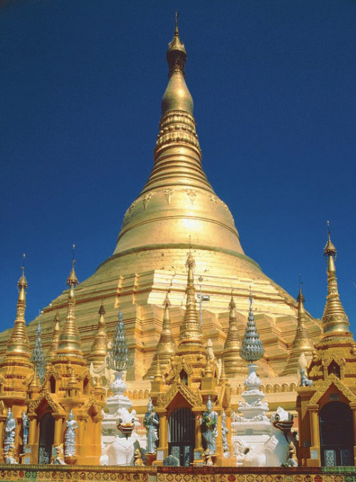 Schwedagon PagodaRangoon (Yangon), Myanmar (Burma), 14th century or earlierMyanmar, like Thailand, i