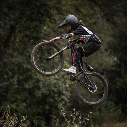 hopetech: @brookebikes, 12 years old and probably the coolest young lady we know. @roofowler #start