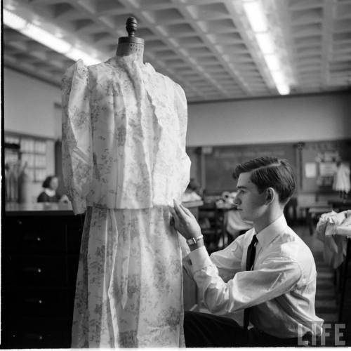 Boy Scout dress designer(Yale Joel. 1950)