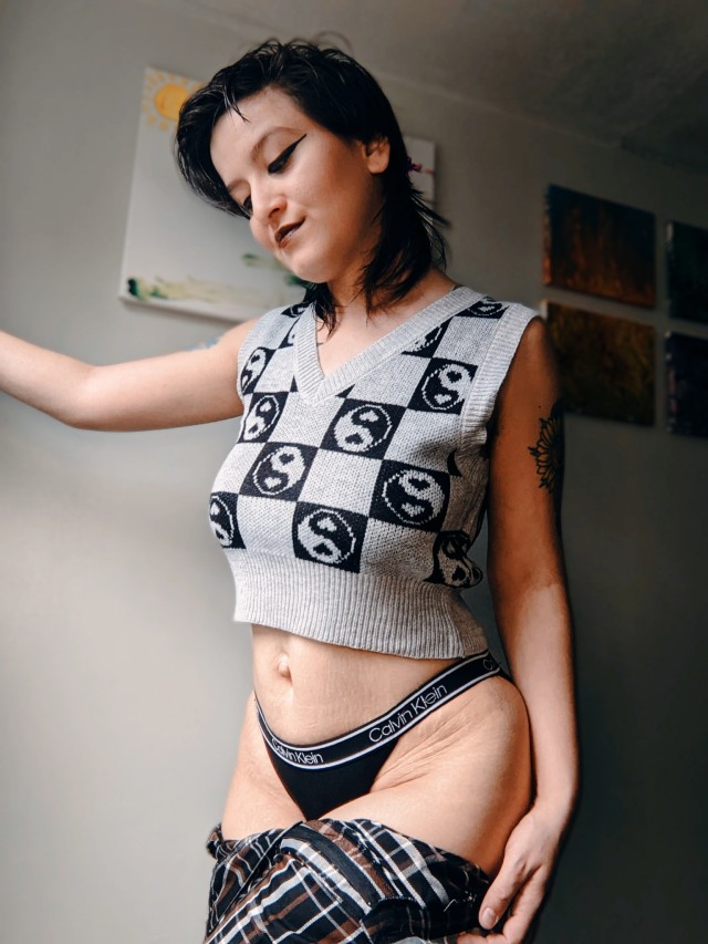 gabbigabriella:Happy birthday to me✨☯️🖤Onlyfans(Ů bday sale!)/Manyvids(20% off whole store!)/Twitter