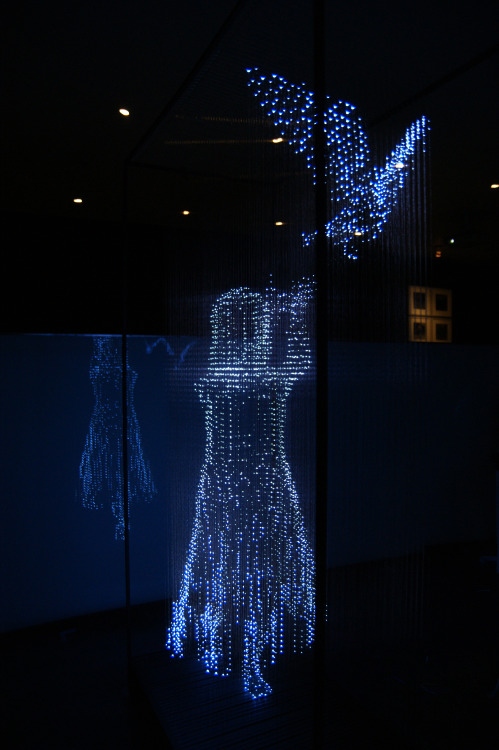 myampgoesto11: Makoto Tojiki: Hope and Dream (2012)  Exhibited to L’ART DE LA RADIANCE Th