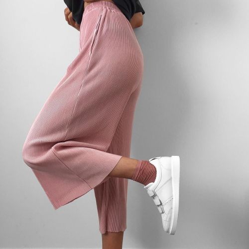 txns:pink pleats by lissyroddyy ift.tt/1NGmEny