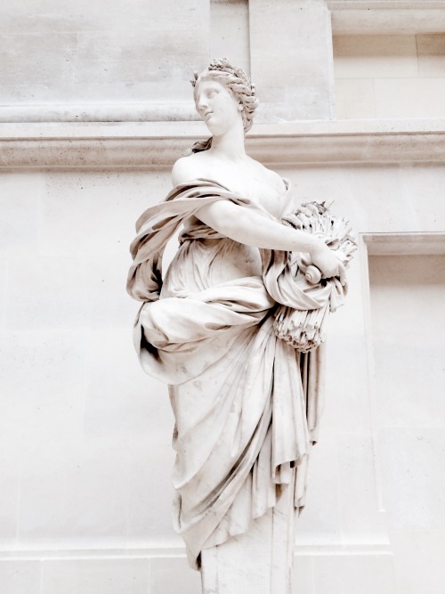 clairelizabethfraser:Louvre, Paris August 2015.