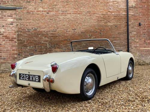 frenchcurious:Austin Healey MK I Frogeye Sprite 1961. - source Thurn two Classics. Fat girls won&rsq