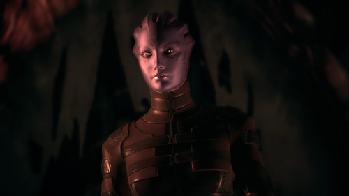 ASARI OF ME1: SHIALA (+ THORIAN CLONES)(caps/edits by Zelenia)