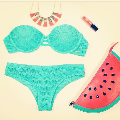 #BeachReady #Teal&amp;Red #Watermelon #lipgloss #Sexy #Natural #2frochicks #Afro #Picoftheday #B