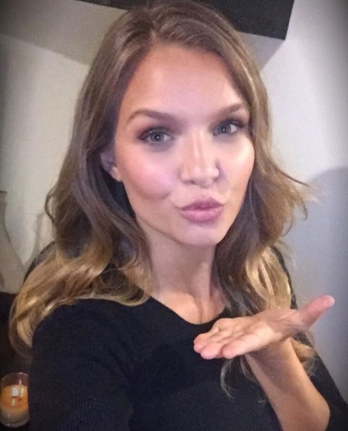 my #wcw has to be super #victoriassecret #babe #josephineskriver #kiss kiss from #jojo #makeup #make