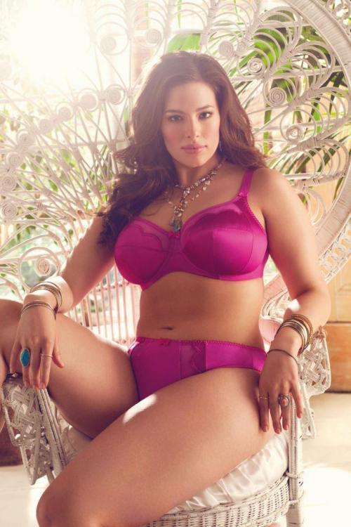  Ashley Graham  for Elomi Lingerie 