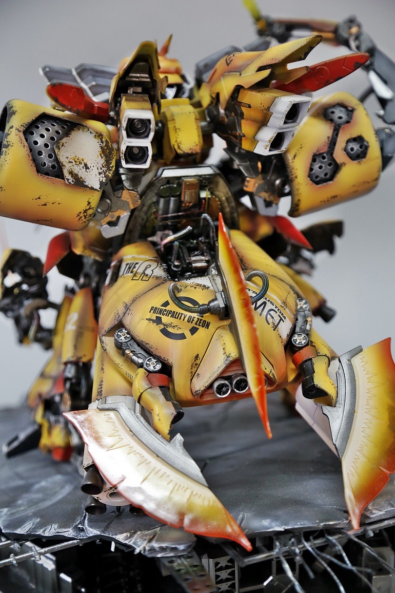 gunjap:  pteamvn’s CUSTOM [PMX-003 The O, MG Sinanju, HG Sazabi]: Mega Bird (Angry