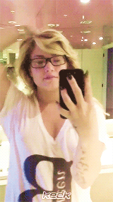 demilavoto:  Soooo sleeeeeepy… Good morning!!! 