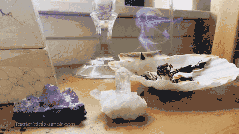 faerie-fatale:Here’s a little gif of my sage burn today :D