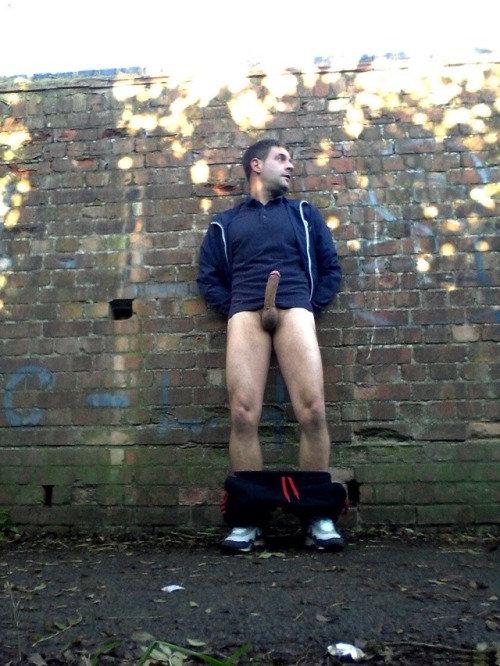 benbanuelos: cockey: Cruising for cock  Good morning my beautiful friends