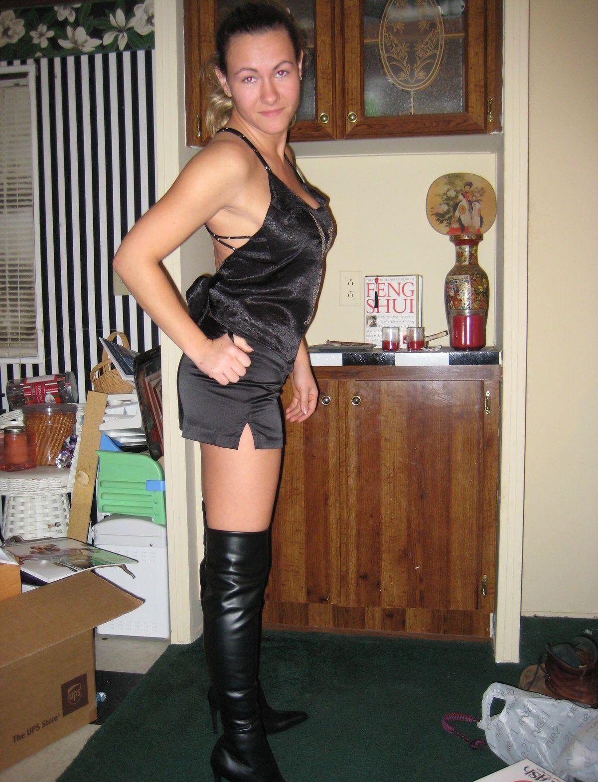 luvthemilfs:  1 of 4