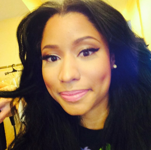 fuckyeahnickibeezy: Getting ready for HSN So pretty.