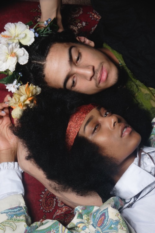 whoisjasperback: Male version of Frida Kahlo. Female version of Jimi Hendrix. Photographer: whoisjas