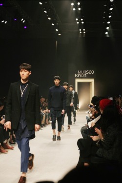 fashionseoul:Jang Kiyong, Nam Joohyuk, Kim Taewhan for Kim Munsoo’s Show at 2014 Seoul F/W 