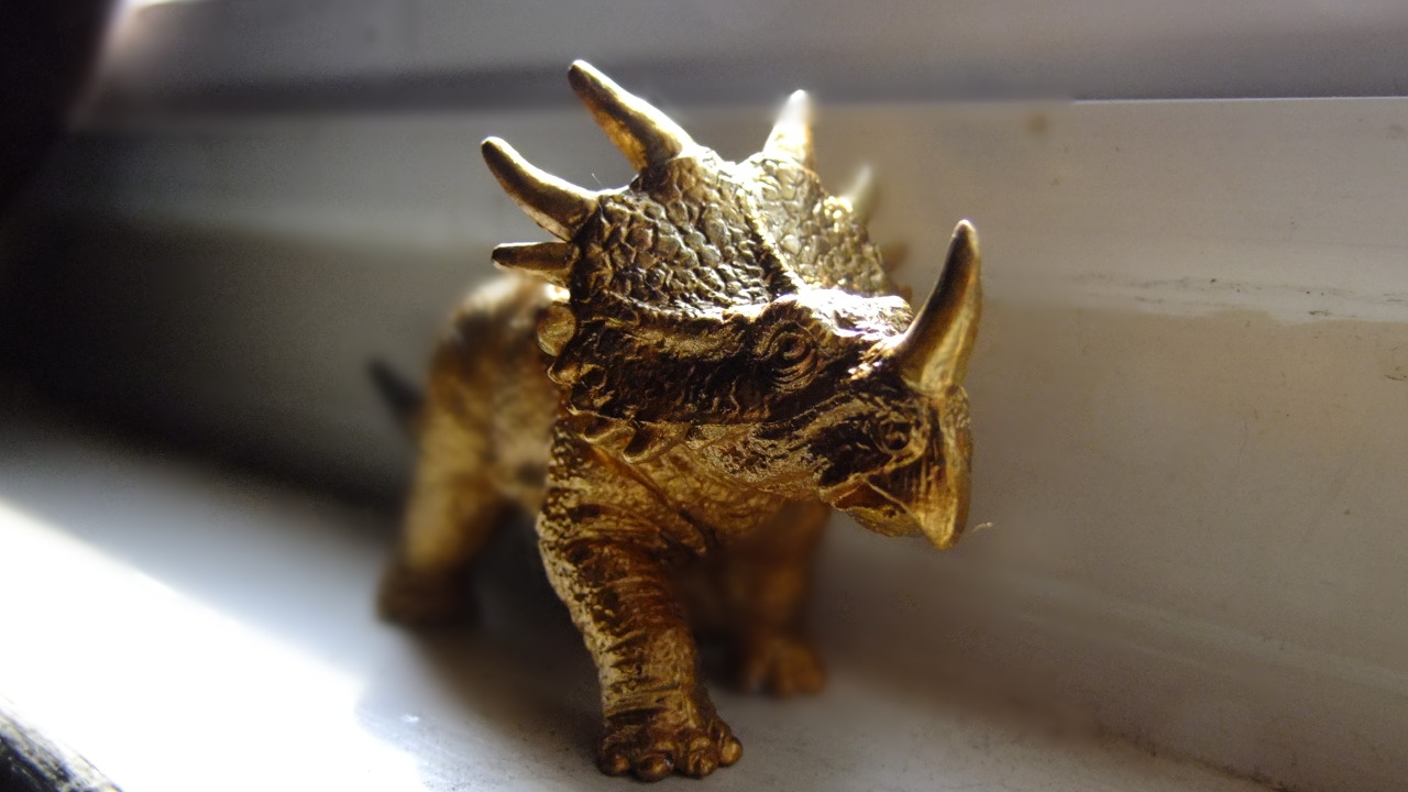 build-a-diy:  Made me some of those brass dinosaur figurines and I’ve never gotten