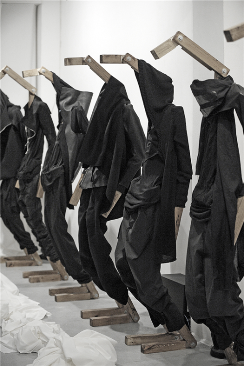 These mannequins from Boris Bidjan Saberi&rsquo;s Autumn/Winter 2010 show completely stole my attent