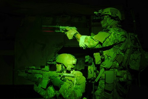house-of-gnar:  Australian Defense Force SOTG (Special Operations Task Group) operators. photos by Cpl. Chris Moore 