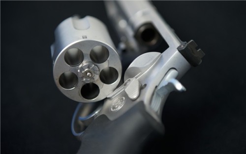 gunrunnerhell:  Smith & Wesson Performance Center 500 A factory tuned and customized version of the infamous S&W 500. A capacity of 5 rounds, this model has 7.5” long barrel, but the 10.5” long barrel is also available. This is somewhat of