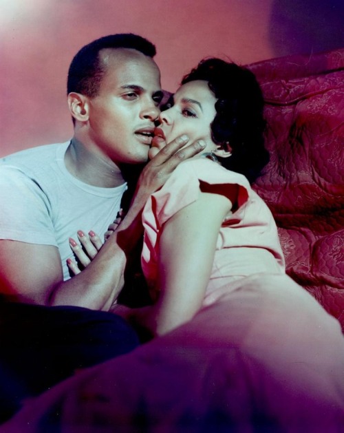 unicornwithmanyhorses:thechanelmuse:The chemistry between Harry Belafonte and Dorothy Dandridge in C