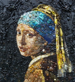martinekenblog:  Recycled Art by Jane Perkins UK-based artist Jane Perkins obtains her inspiration in found objects. She uses anything from toys, shells, buttons, beads, jewelry etc. as material for her re-interpreted contemporary art. Perkins states