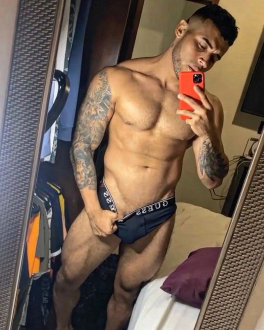 thejuicylatincocks:  