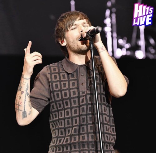 lthqs:Louis at Hits Live