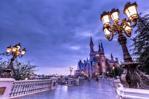 Porn mingsonjia:  Shanghai Disneyland by 白日梦想家陈铭 photos