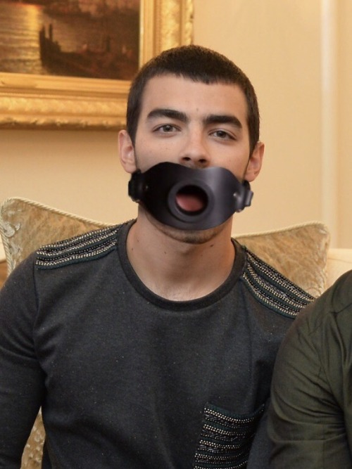 The Jonas Brothers Gagged