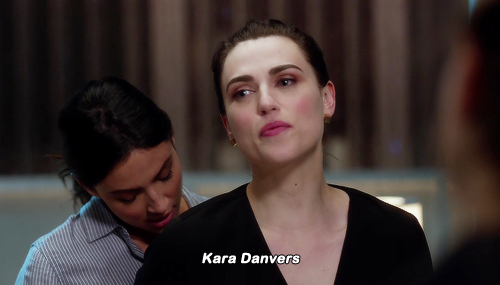 kara-luthors:#Lena please