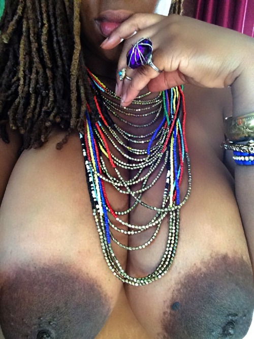 jazziedad:  onlyloveisblackwomen:  source: http://missprimproper.tumblr.com/   Gorgy & Crazy Titties.