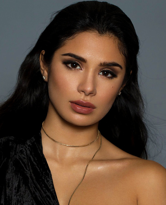 karenvoss: Diane Guerrero photographed by Magdalena Niziol  I have a strong beauty