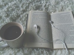 healthy-hipster-luxury-life:   This is my favorite activity. Go to bed, put my headphones or read.  