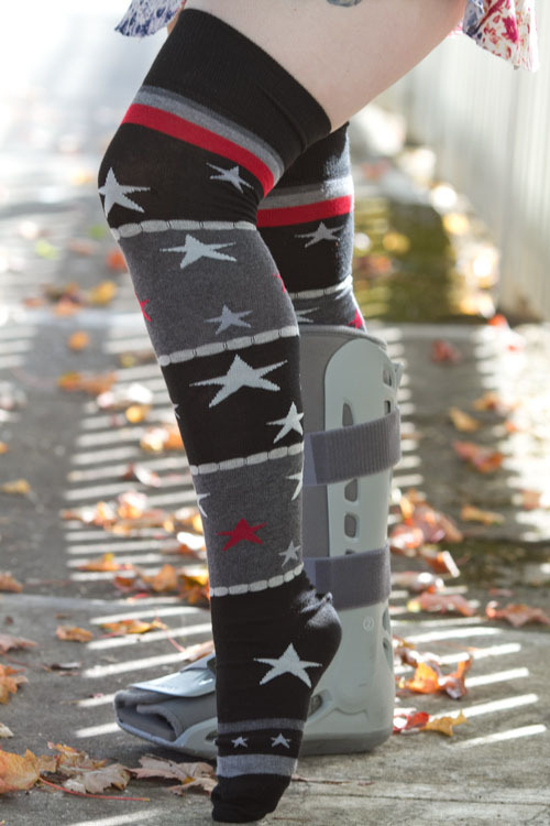 sockdreams:Star & Stripe Over the Knee | CronertThe soft Cronert cotton socks we love, with a st