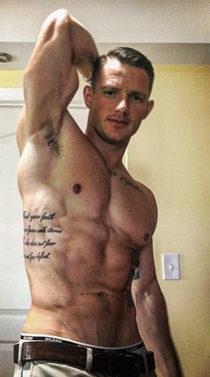 XXX chettbro:  USMC “You Like My Selfies?” photo